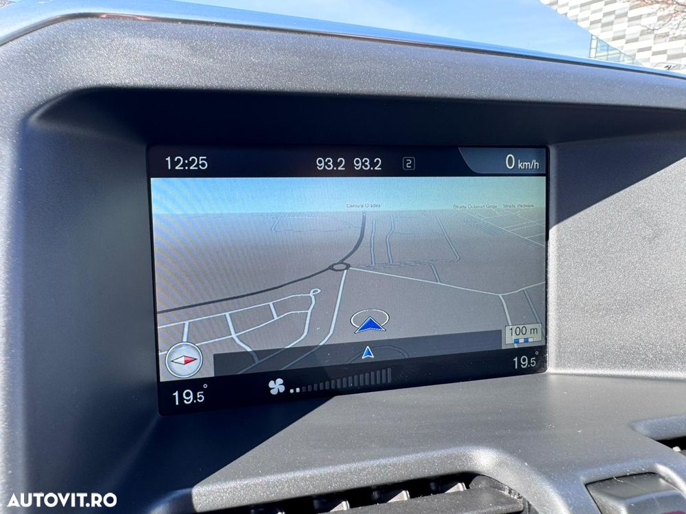 Volvo XC 60 D3 Momentum - 26