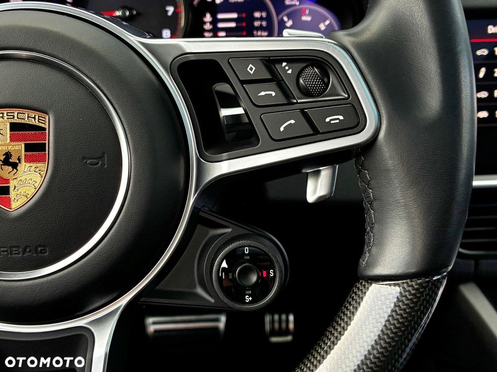 Porsche Cayenne - 27
