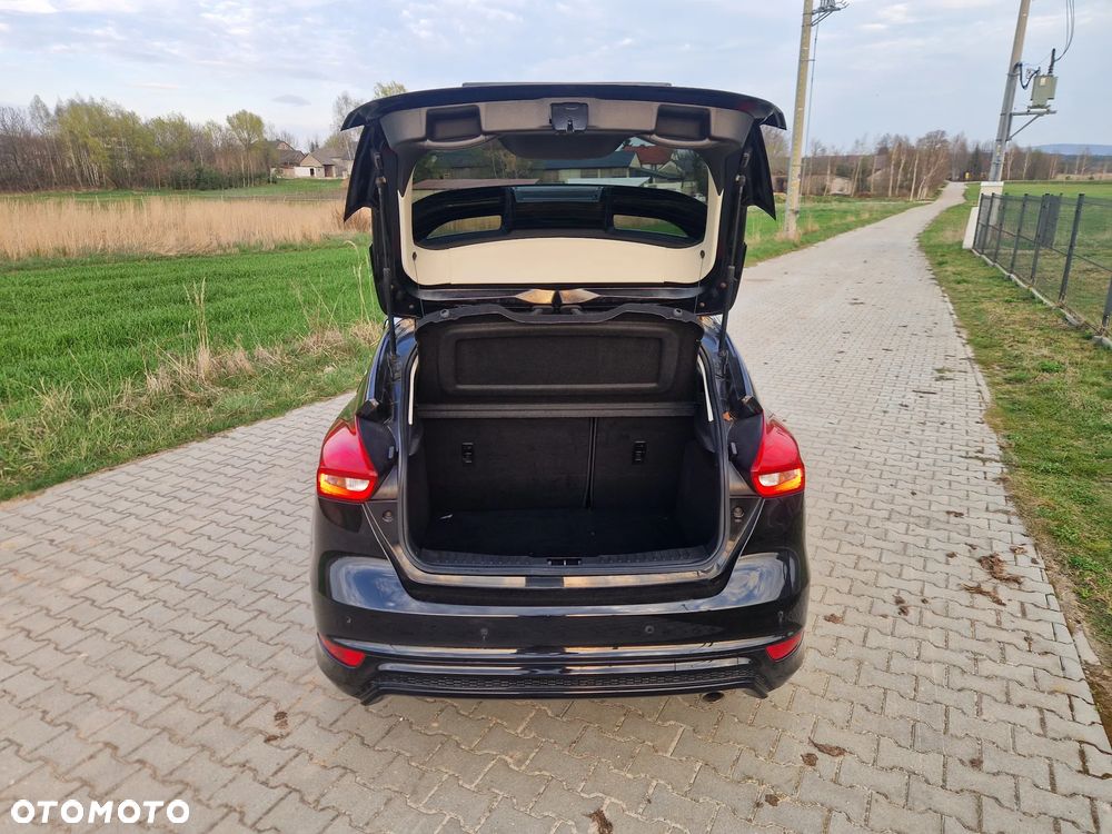 Ford Focus 2.0 TDCi ST-Line Black ASS - 11