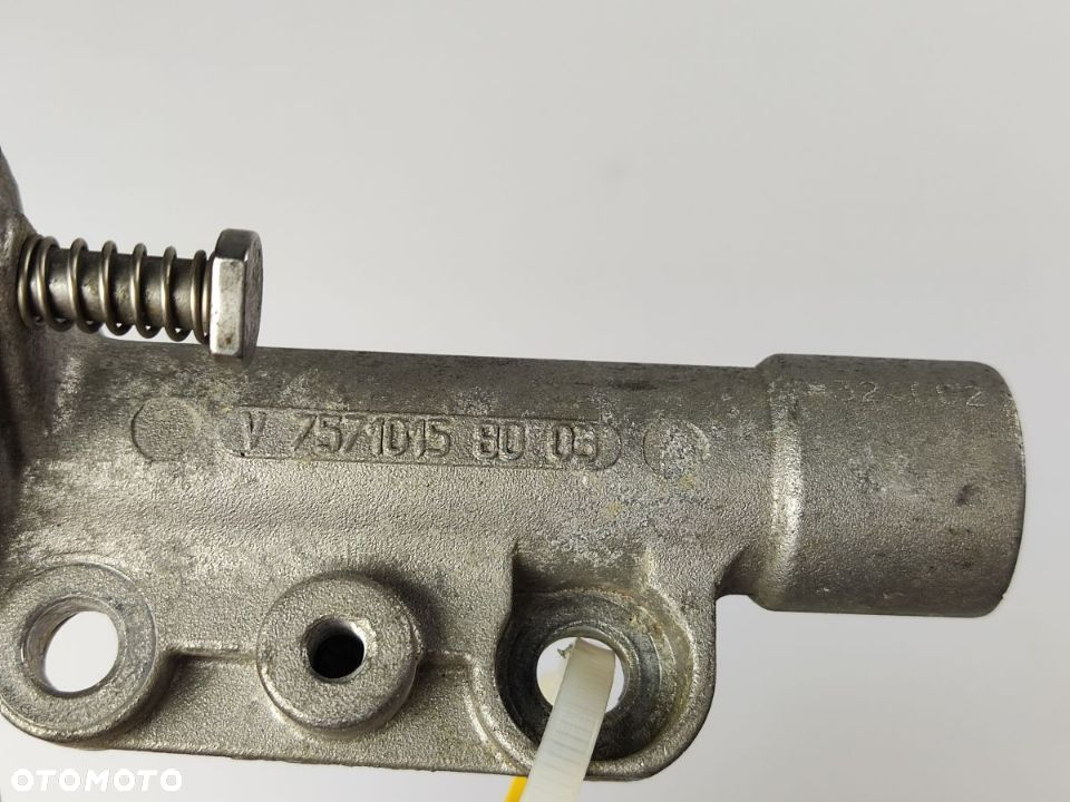 VOLKSWAGEN 1.6 TDI CLH Napinacz Paska Klinowego 7571015 80 08 - 4