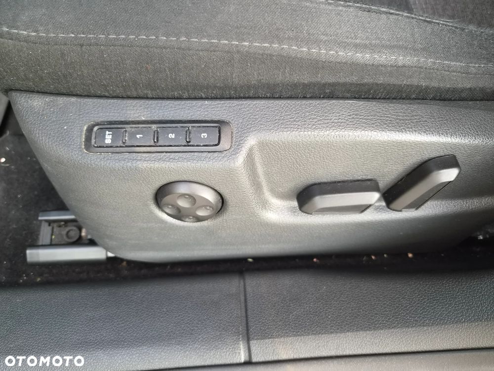 Skoda Superb 2.0 TDI DSG Elegance - 15