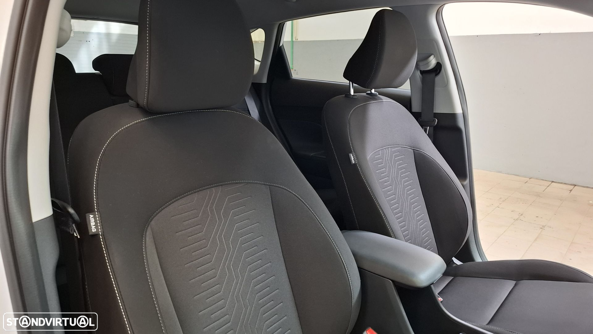 Hyundai Kauai EV 48.4 kWh Premium (TT) - 10
