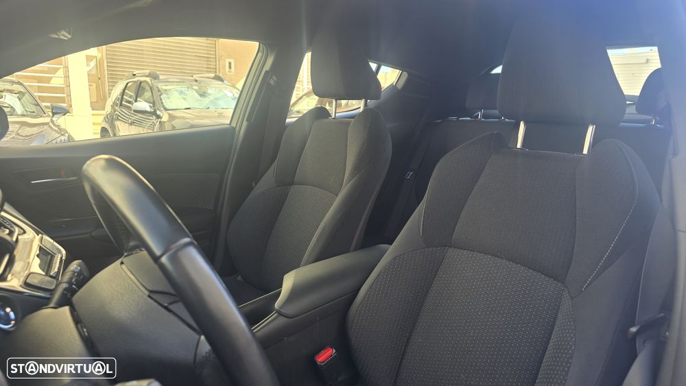 Toyota C-HR 1.8 HSD Comfort+P.Style - 19
