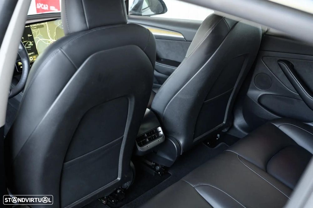 Tesla Model 3 Standard Range Plus RWD - 24