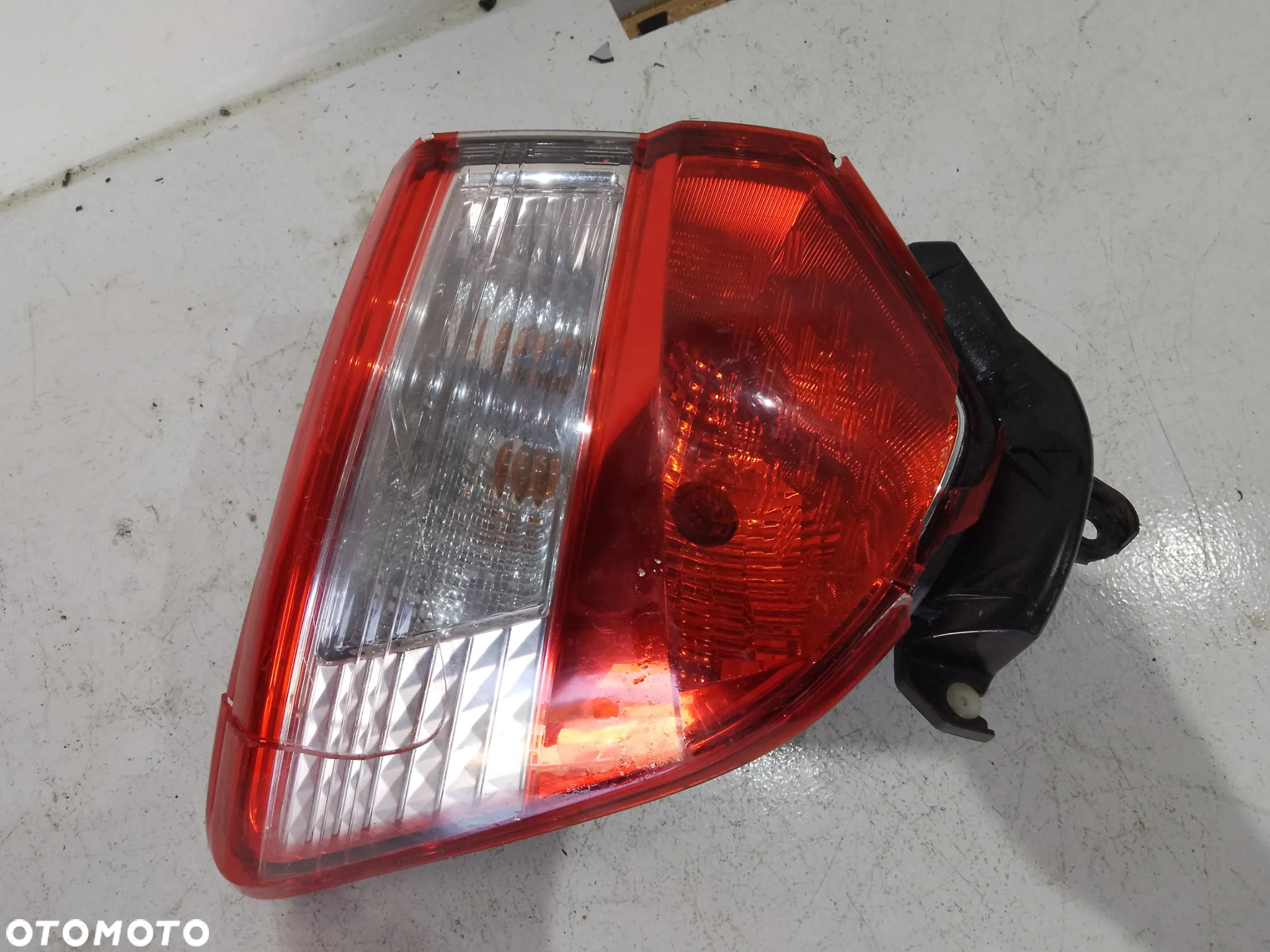 Toyota Yaris III Lift 2017–2020 – Lampa Tylna Lewa LED - 5