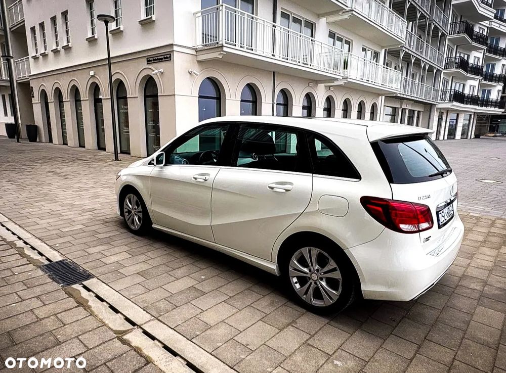 Mercedes-Benz Klasa B 250 4-Matic - 4