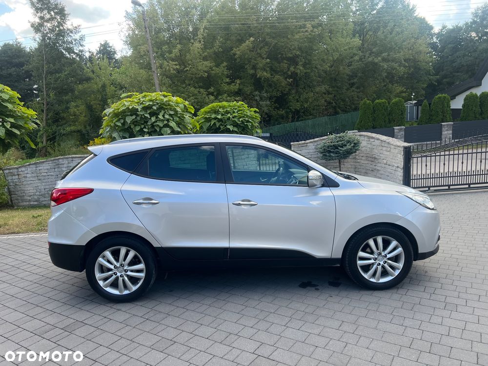 Hyundai ix35 2.0 CRDi 4WD Fifa World Cup Gold Edition - 2