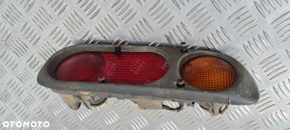 Nissan Terrano II Lampa Lewy Prawa Tył - 2