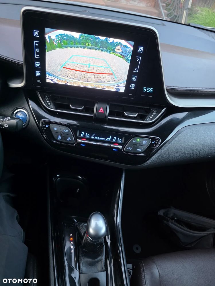 Toyota C-HR 1.8 Hybrid Neon Lime powered by JBL - 27