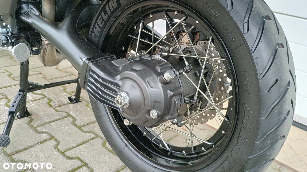 Yamaha Super Tenere - 37