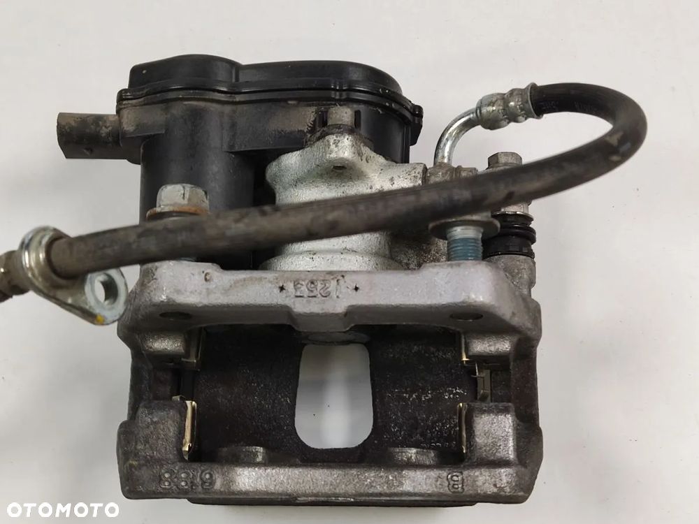 HONDA HR-V 1.5h od 2021r Zacisk Hamulcowy Tył Prawy Lewy - 3