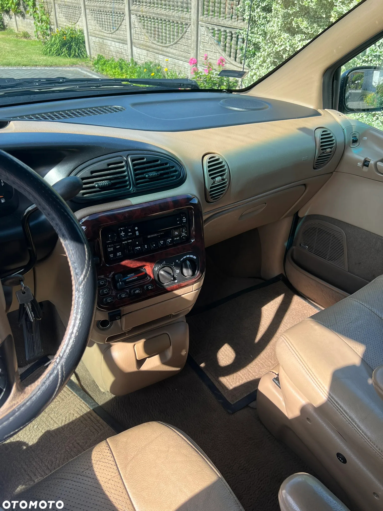 Chrysler Grand Voyager LE 3.3L - 8