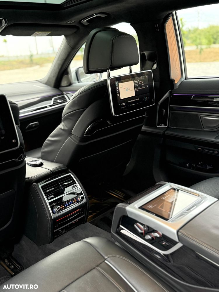 BMW Seria 7 745Le AT PHEV - 9