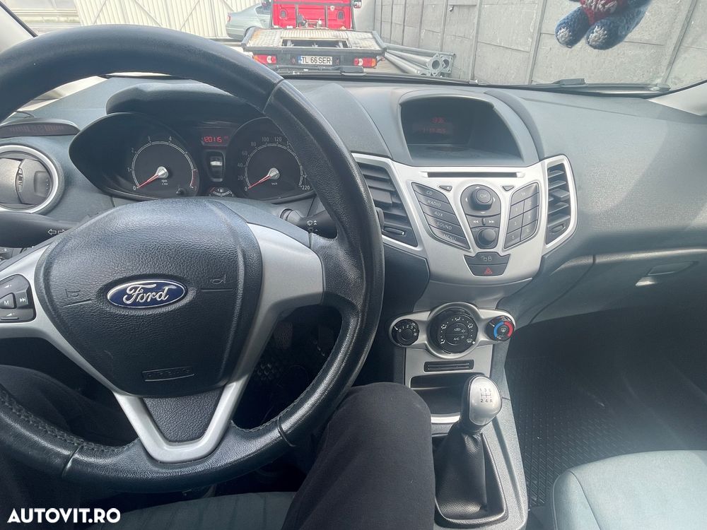 Ford Fiesta 1.25i Titanium - 7