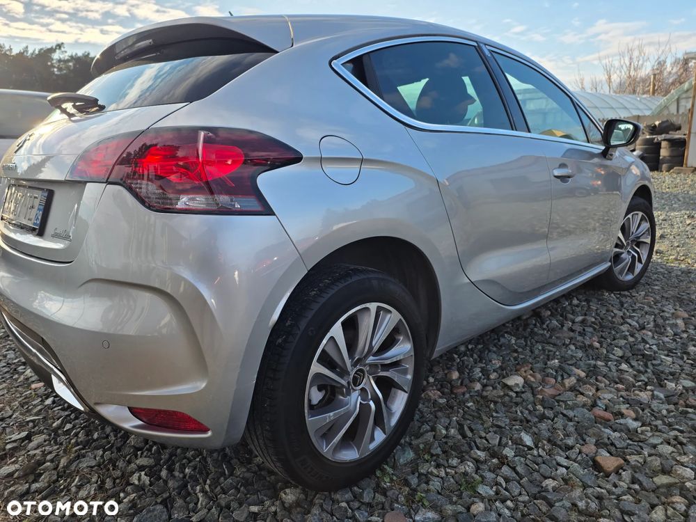 Citroën DS4 e-HDi 115 ETG6 SoChic - 16