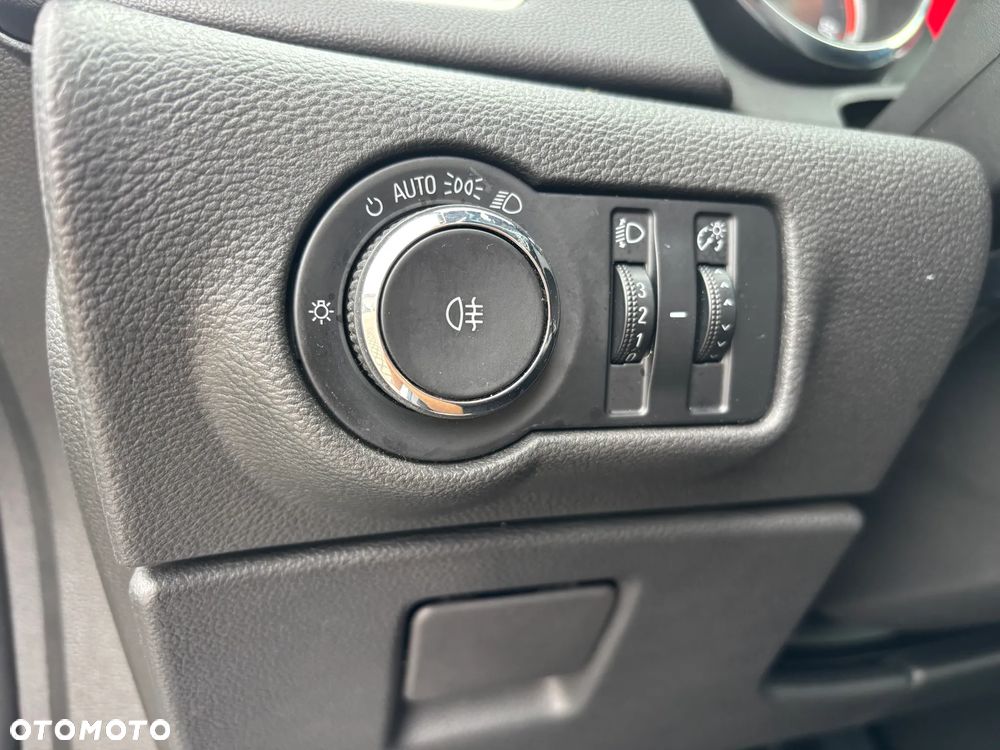 Opel Astra 1.7 CDTI DPF Design Edition - 25