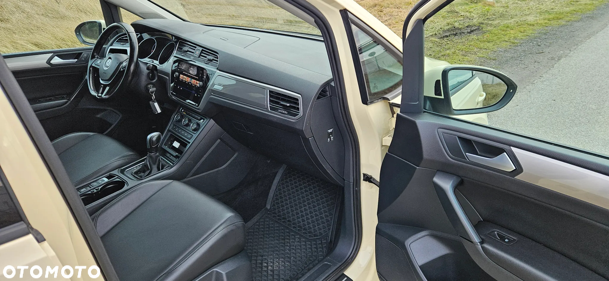 Volkswagen Touran 2.0 TDI SCR DSG UNITED - 12