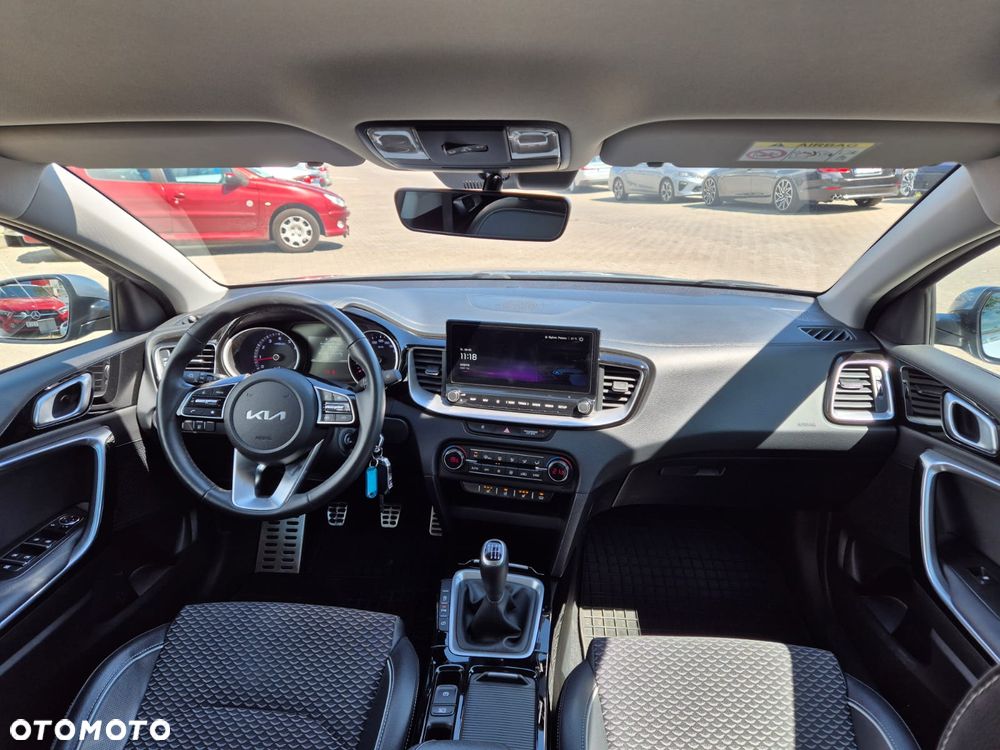 Kia Ceed 1.5 T-GDI Business Line - 11