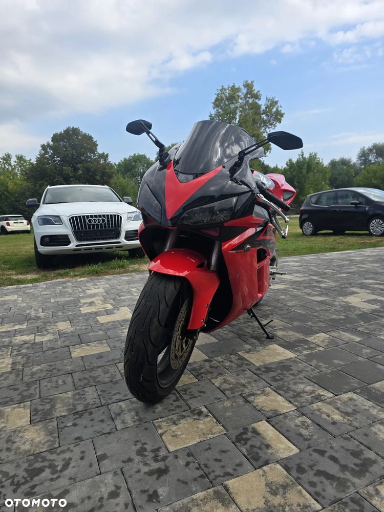 Honda CBR - 6