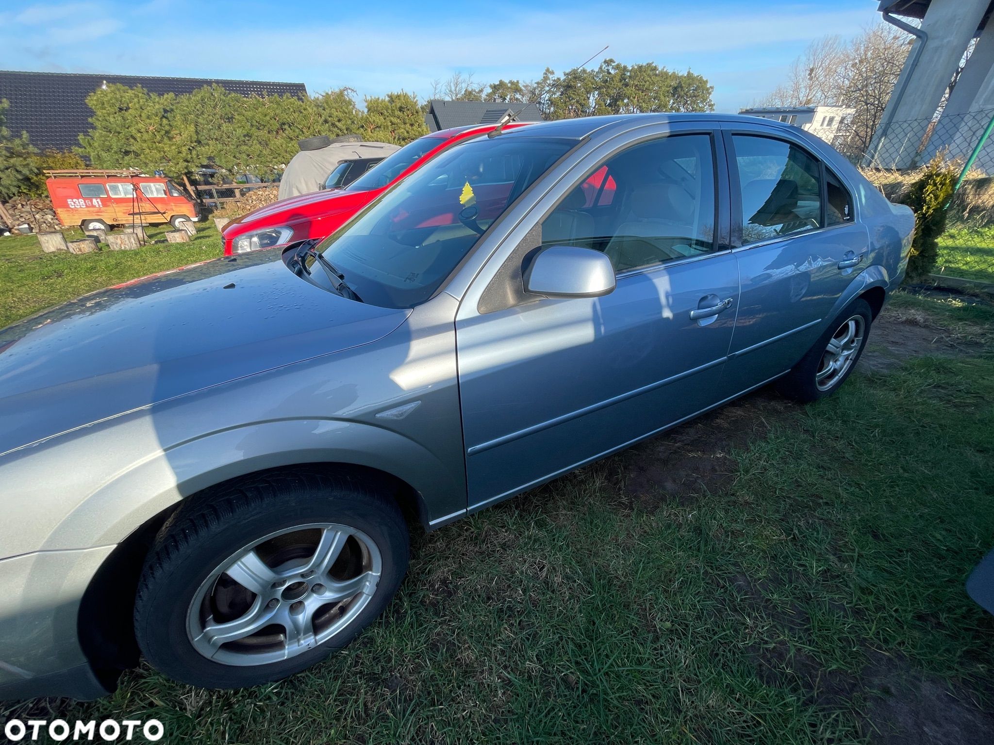 Ford Mondeo 2.5 V6 Ghia Executive - 1