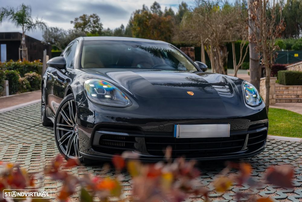 Porsche Panamera Sport Turismo 4 E-Hybrid - 6