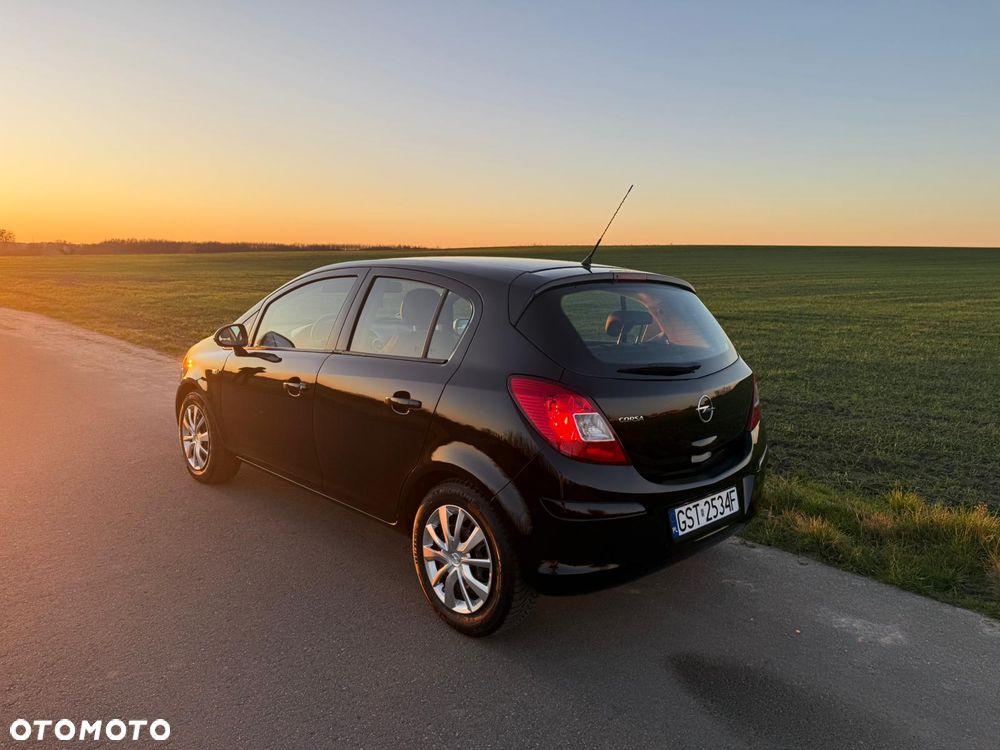 Opel Corsa 1.2 16V Selection 110 Jahre - 4