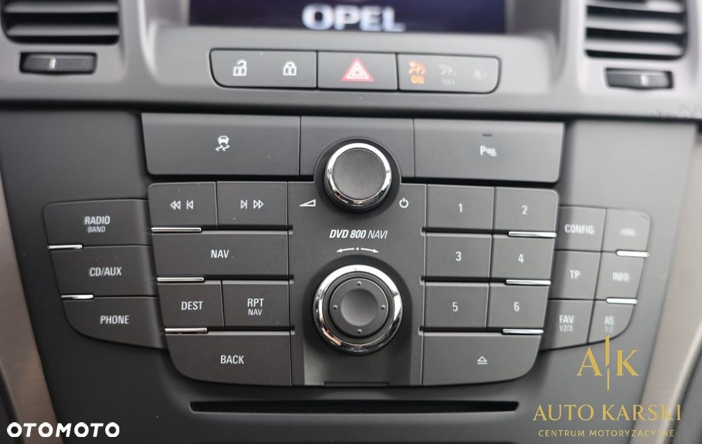 Opel Insignia - 25