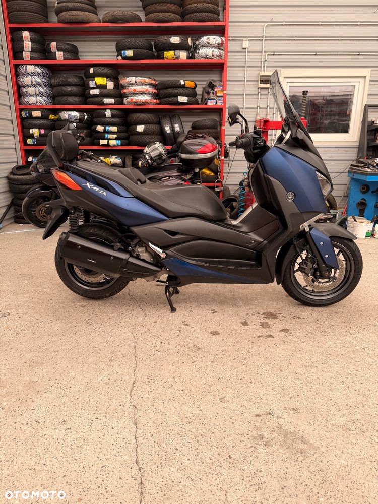 Yamaha X-max - 10