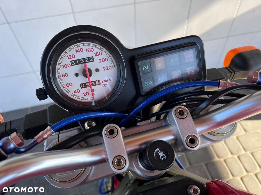 Ducati Monster - 17