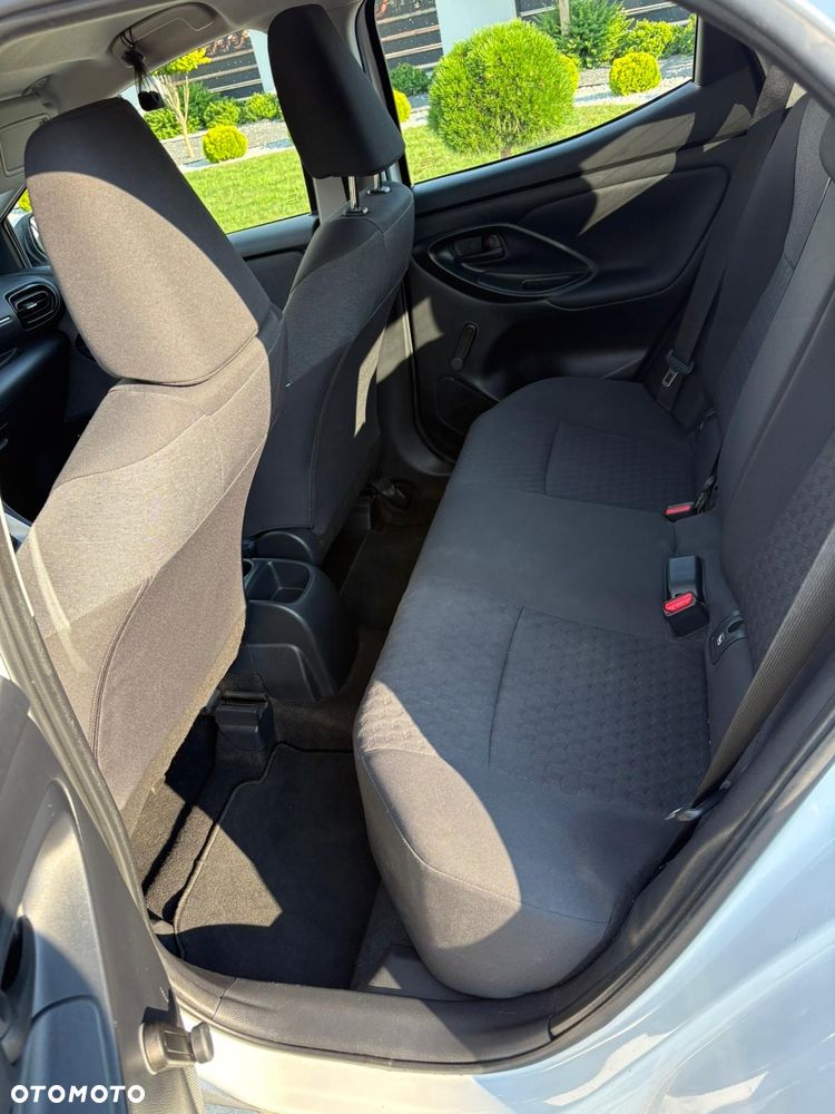 Toyota Yaris 1.5 Comfort - 12