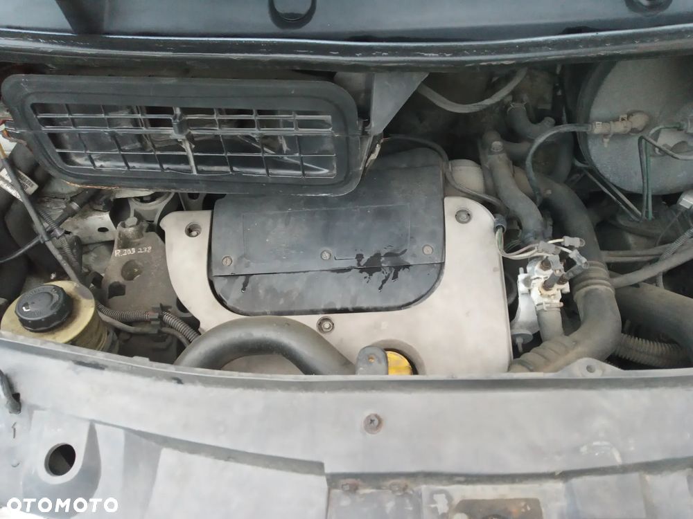 Renault Trafic - 12