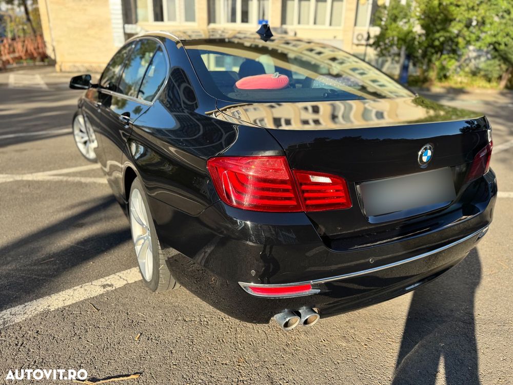 BMW Seria 5 530d xDrive - 16