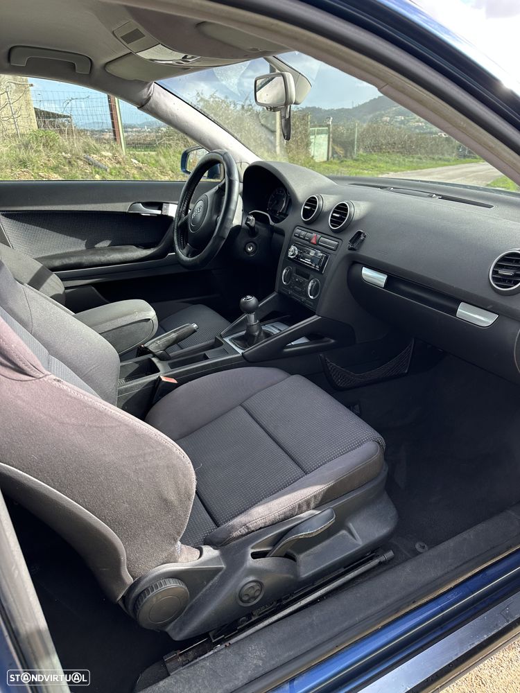 Audi A3 1.6 Sport - 6