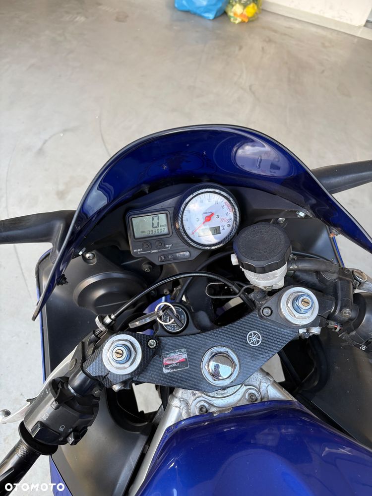 Yamaha R6 - 7
