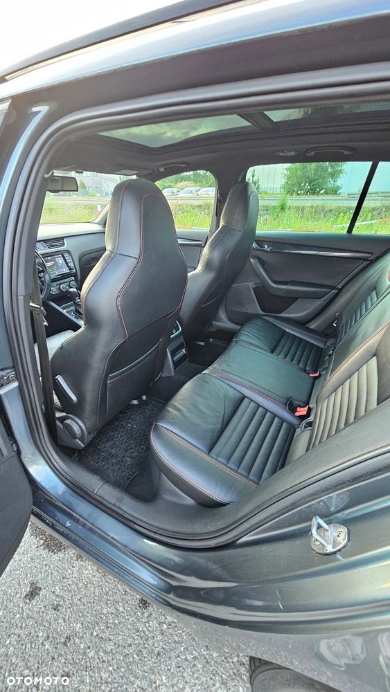Skoda Octavia 2.0 TDI 4x4 RS Challenge DSG - 10