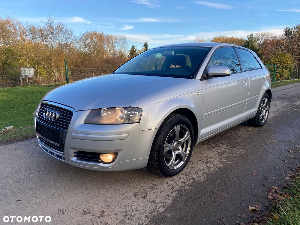 Audi A3 3-drzwiowe 1.6 Attraction - 3