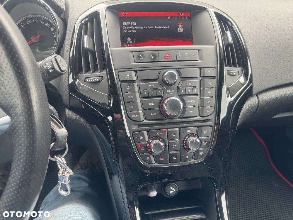 Opel Astra IV GTC 1.4 T Active - 27