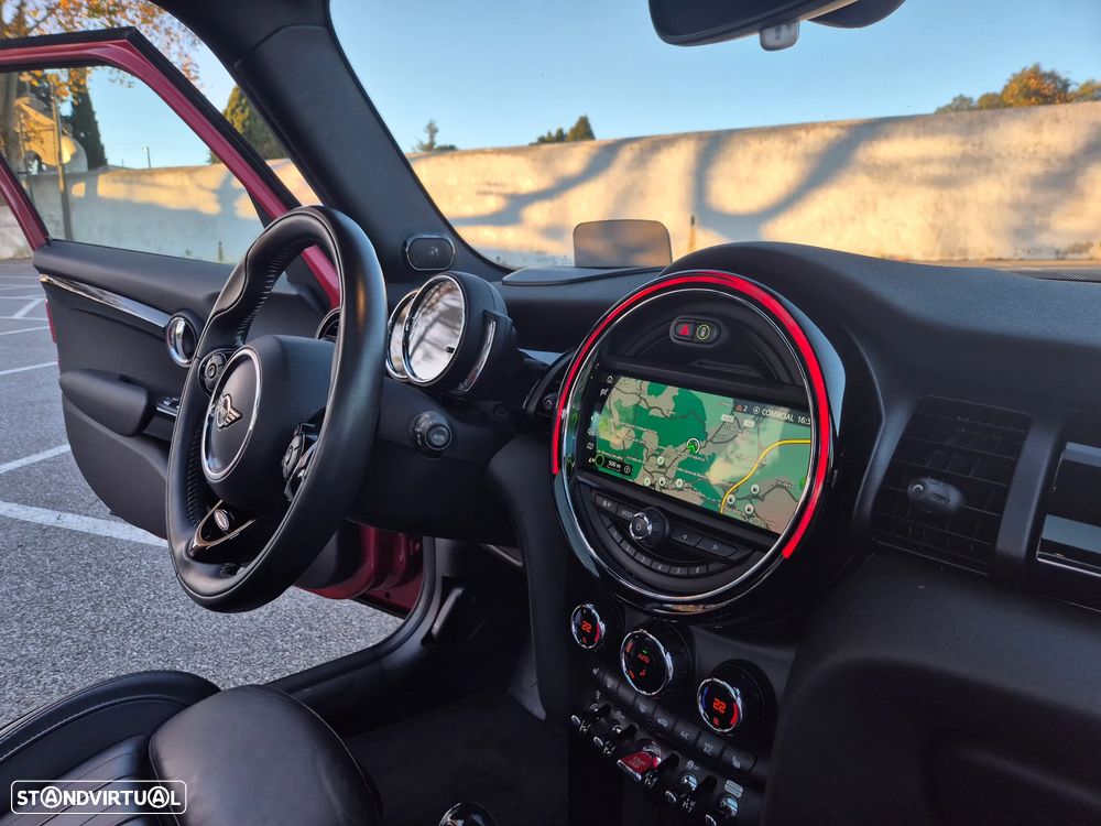 MINI 5 Portas Cooper Aut. 60 Years Chili - 11