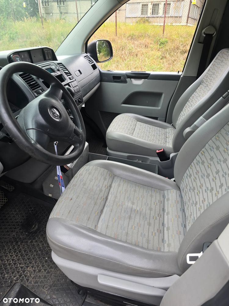 Volkswagen Transporter 2.0 TDi Karetka Ambulans Nosze - 17