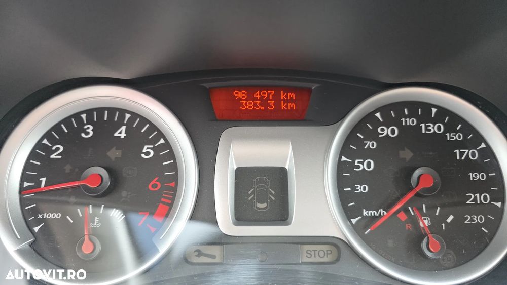 Renault Clio III 1.2 16V Dynamique - 5