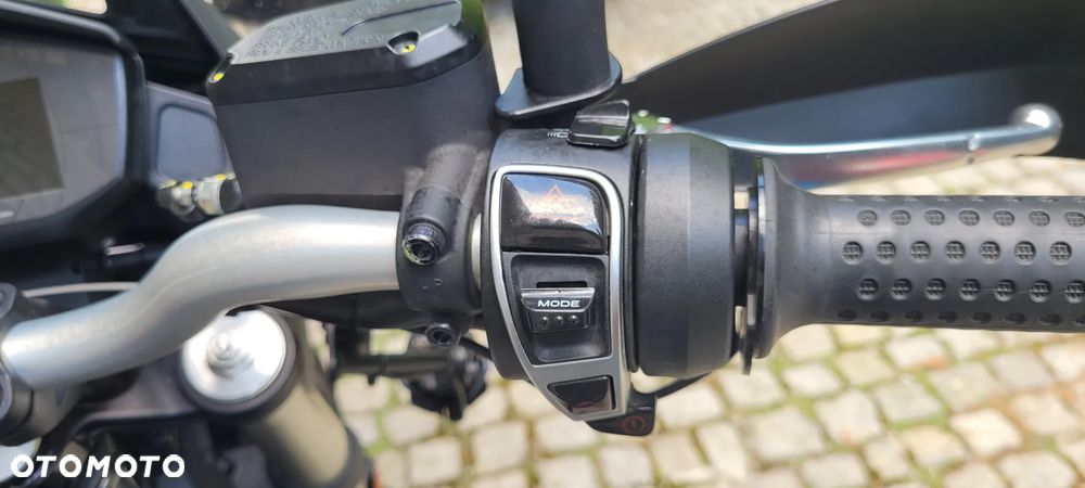 Moto Guzzi V85 - 14