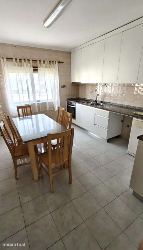 T3 com 2 casas de banho e varanda em Castro Daire - Grande imagem: 3/12