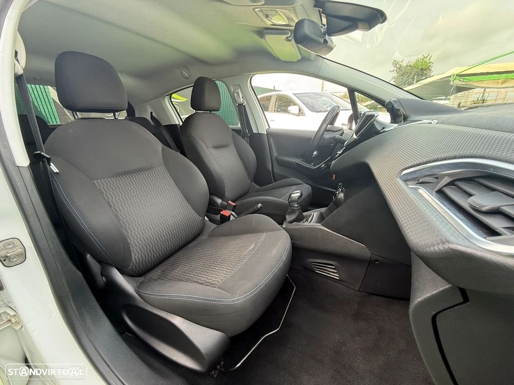 Peugeot 208 1.2 PureTech Active - 20