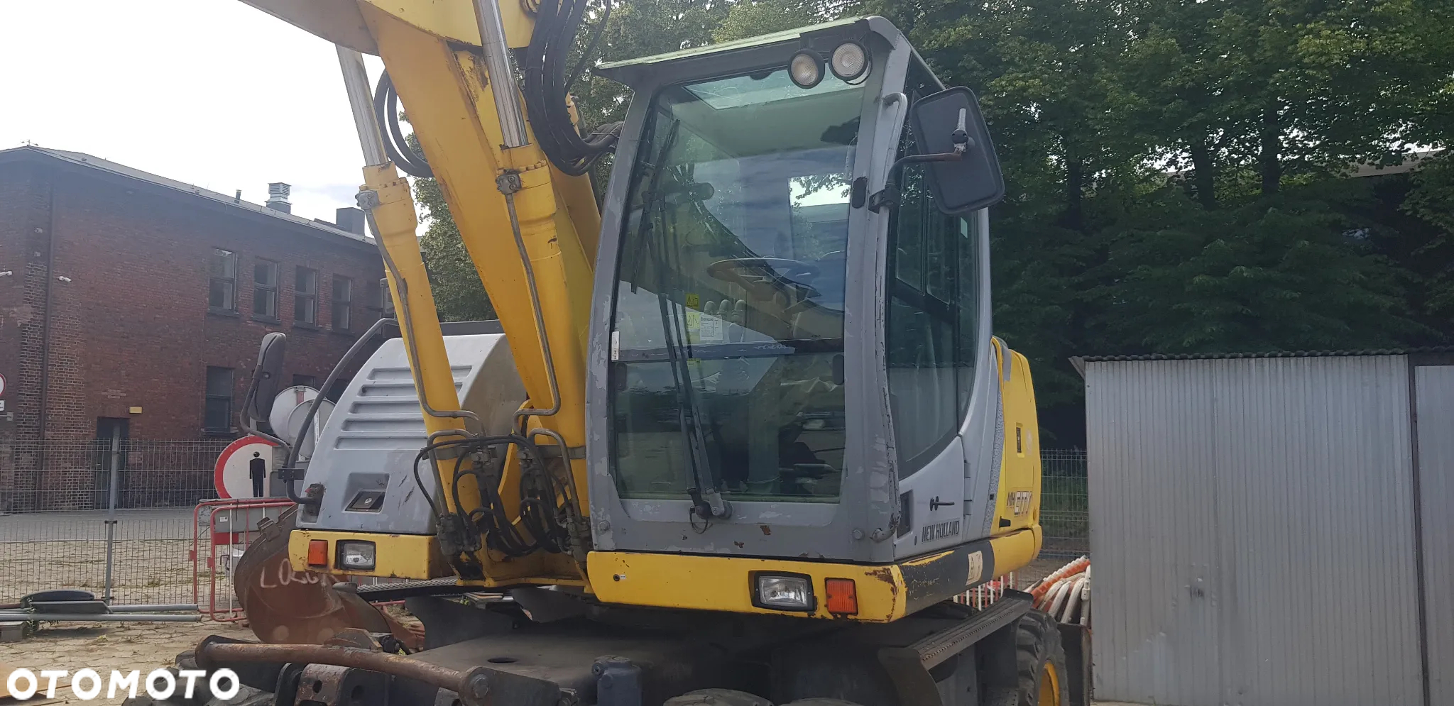 New Holland MH City - 16