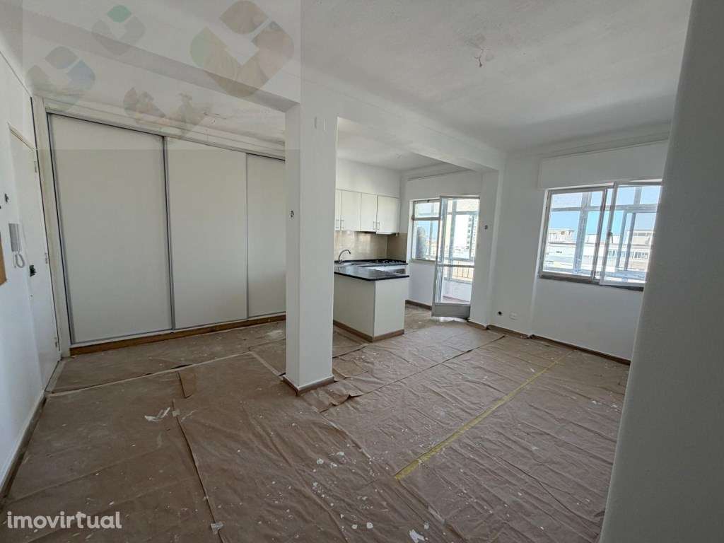 Amadora Escolas, T1, Equipado, Excelente área! - Grande imagem: 5/17