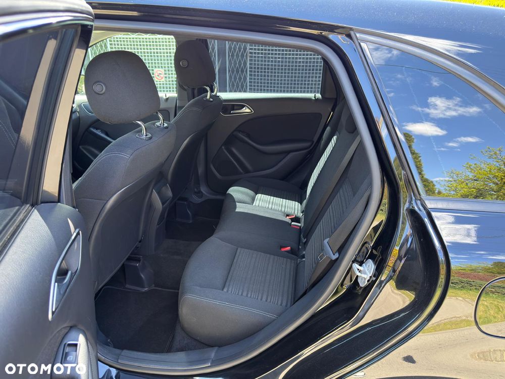 Mercedes-Benz Klasa B 180 CDI (BlueEFFICIENCY) - 27