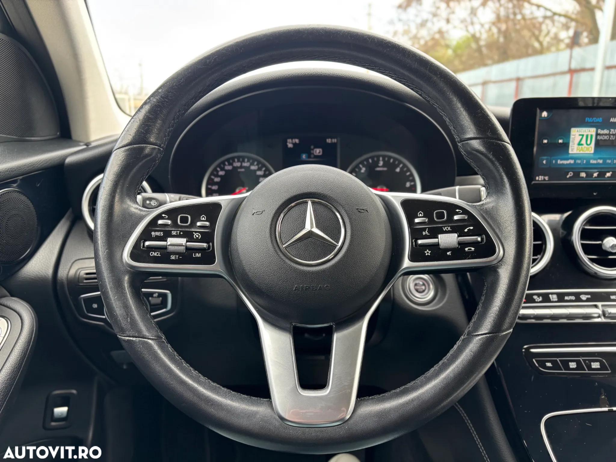 Mercedes-Benz GLC 220 d 4Matic 9G-TRONIC - 24