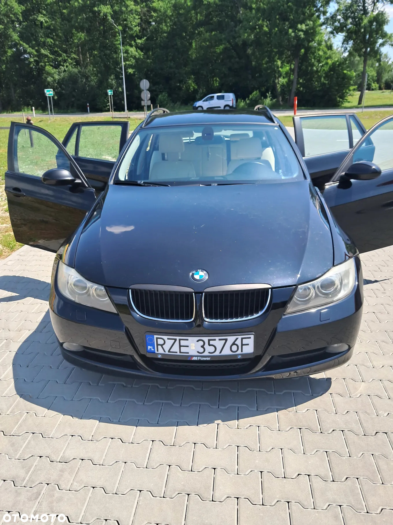 BMW Seria 3 320i Touring - 15