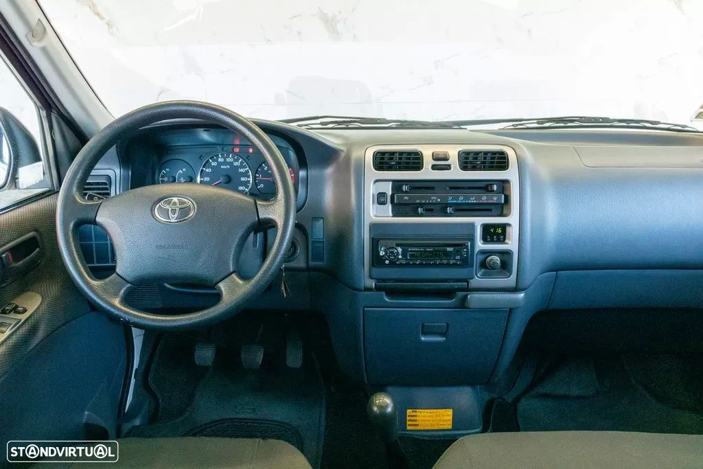 Toyota Hiace 2.5 D-4D 6 Lug. - 4