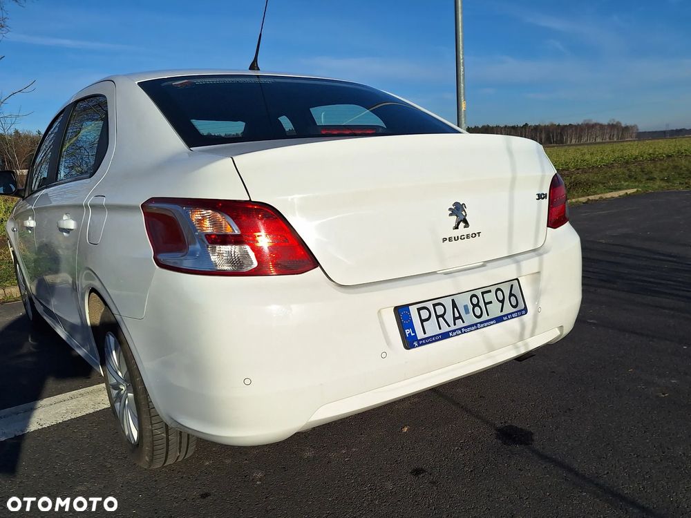 Peugeot 301 1.6 VTi Allure EU6 - 19